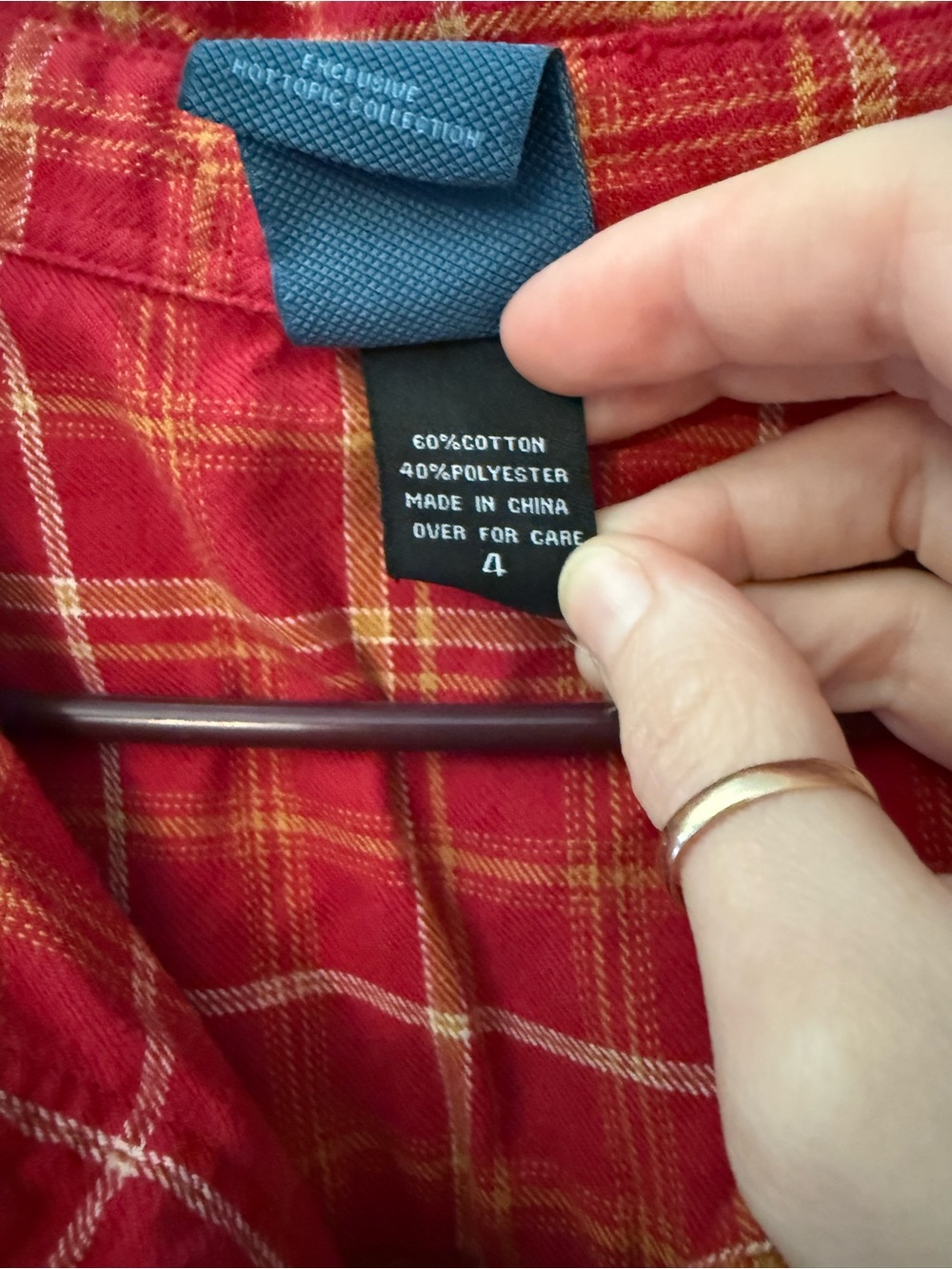 Harry Potter x Hot Topic Gryffindor flannel size 4x - Picture 3 of 5